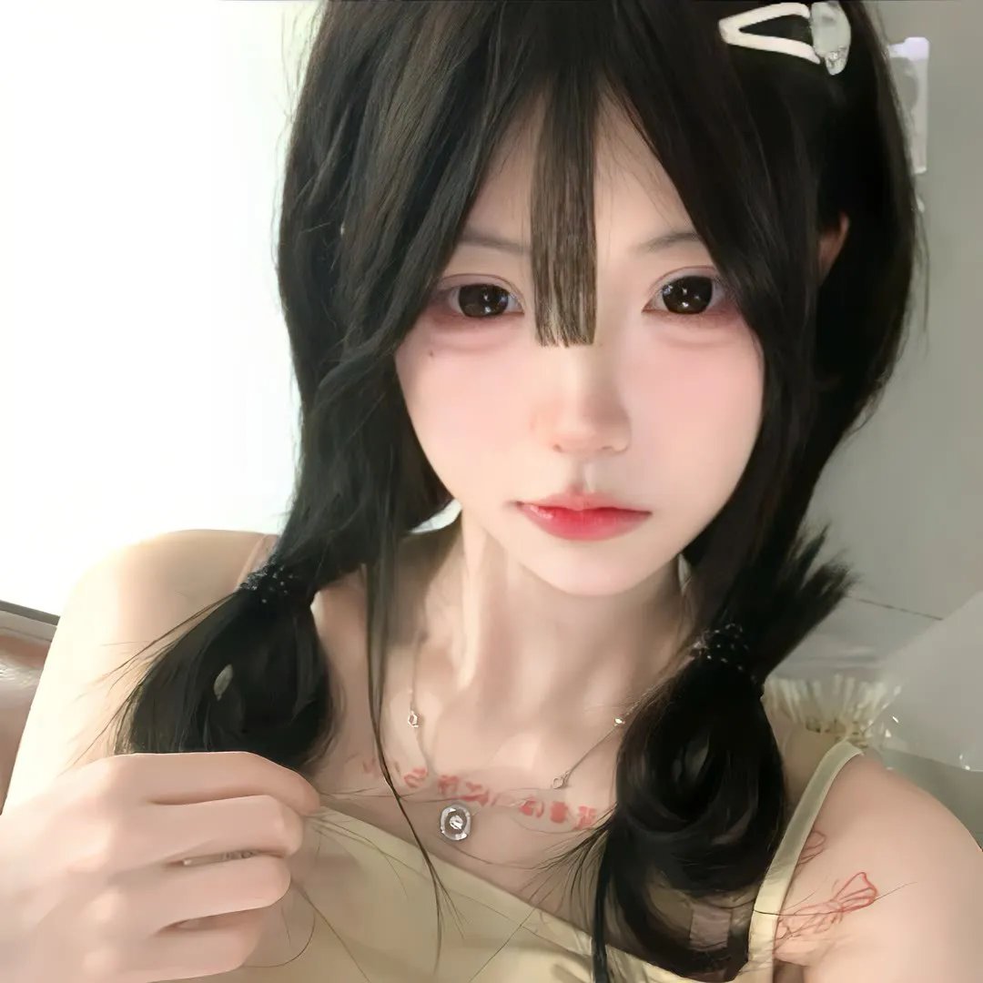 艳丽娇娃